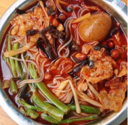 螺螄粉發(fā)現(xiàn)煙頭？食品安全記心中